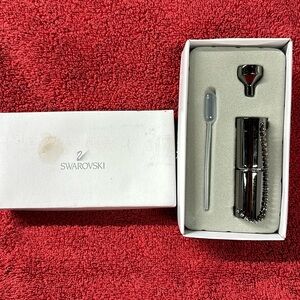 🎄🎁 Swarovski perfume spray bottle. With a little bling. Never used.